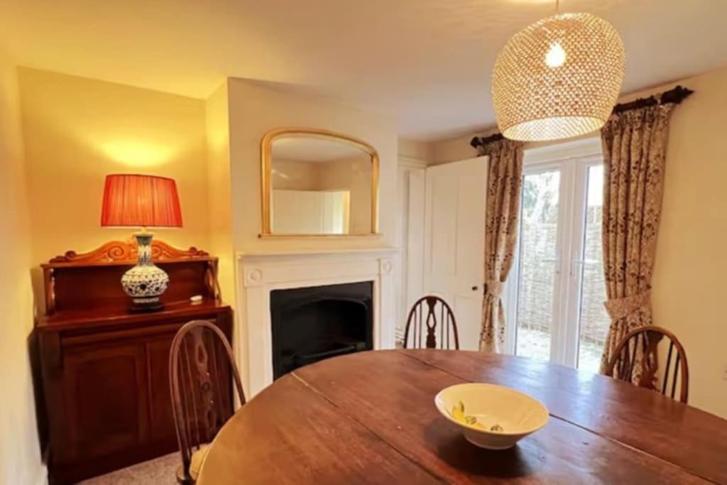Cloisters Holiday home Chedgrave